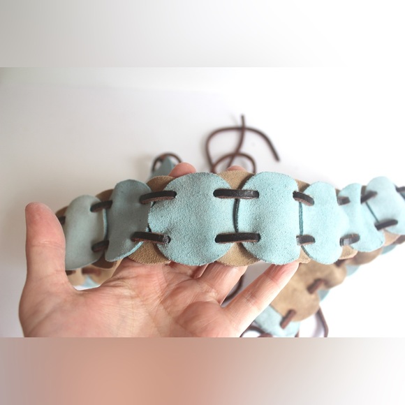 Vintage Wide Tan and Blue Suede Leather Tie Belt with Long Fringe Reversible S M - Picture 4 of 9